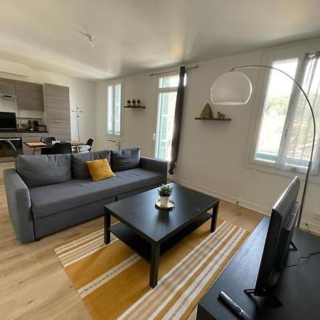 Appartement Avec Terrasse, Parking Gratuit Perigueux Bagian luar foto