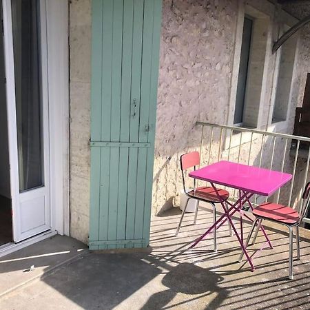 Appartement Avec Terrasse, Parking Gratuit Perigueux Bagian luar foto