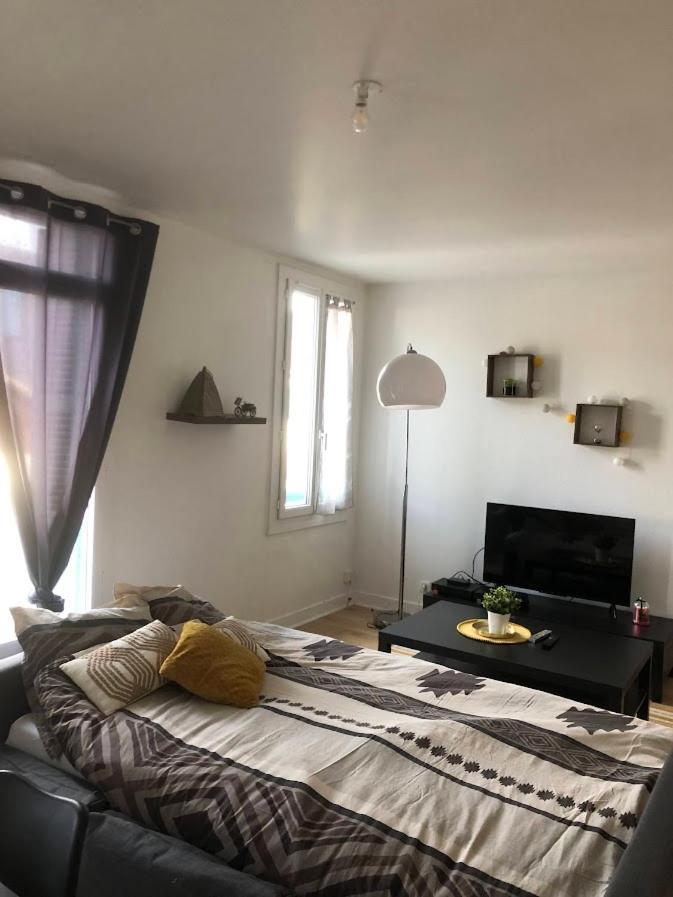 Appartement Avec Terrasse, Parking Gratuit Perigueux Bagian luar foto